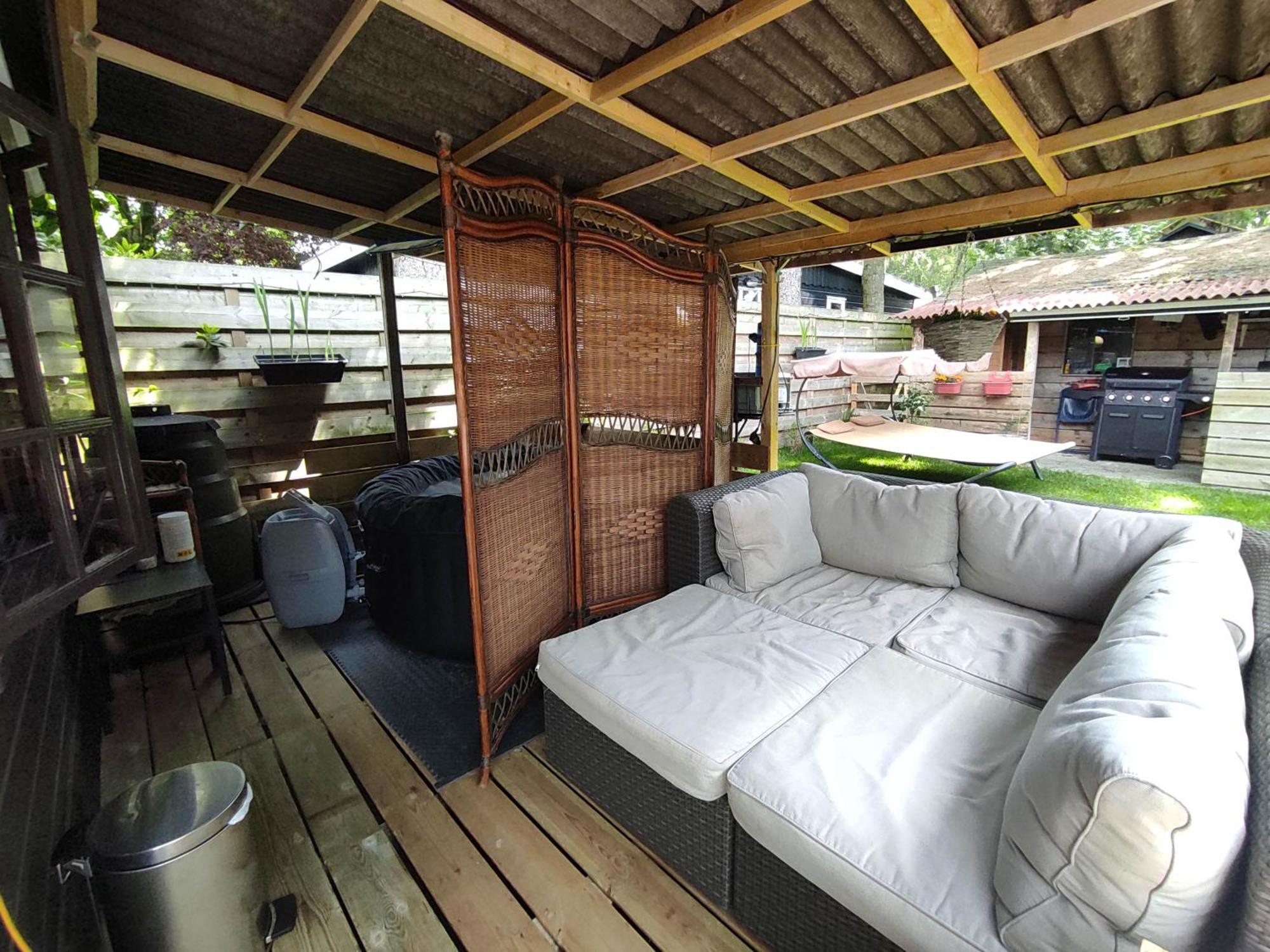 "Tempat Senang" Chalet On The Beautiful Veluwe With Airco Sauna Bbq Jacuzzi Beamer And Dog Putten Exterior photo