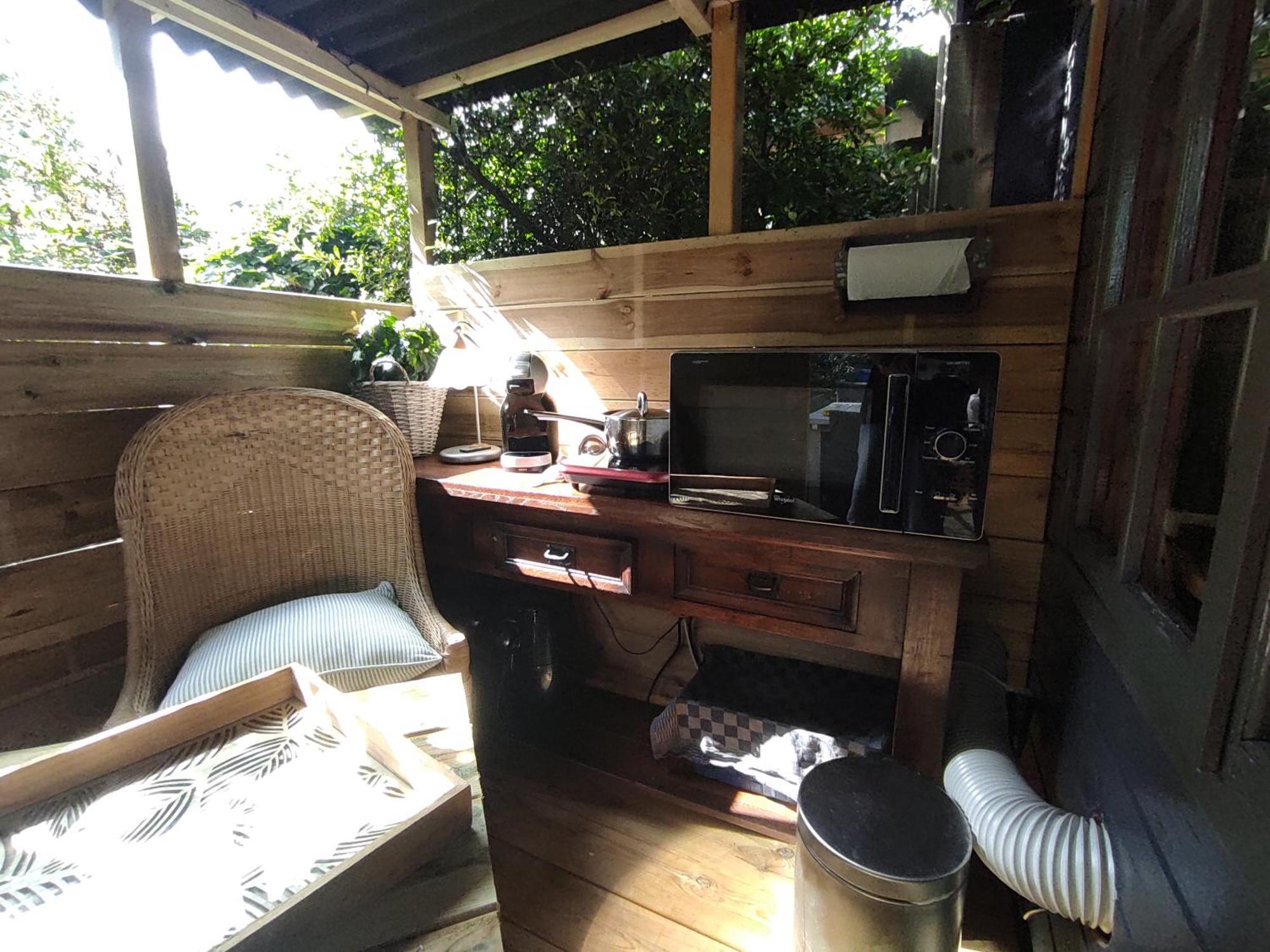 "Tempat Senang" Chalet On The Beautiful Veluwe With Airco Sauna Bbq Jacuzzi Beamer And Dog Putten Exterior photo